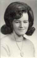 Graduation Debbie Pearce 1972.jpg (4110 bytes)