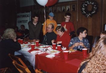 Susies christmans party7.jpg (15468 bytes)