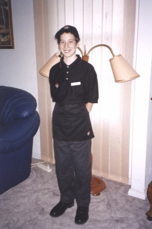 Timothy's 1st day at Pizza hut.jpg (28107 bytes)